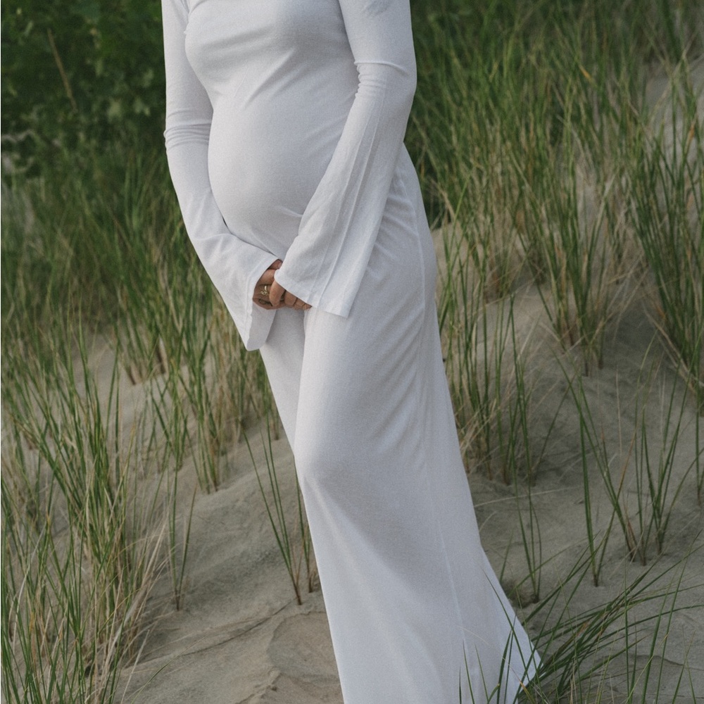 Elegant White Long Sleeve Dress